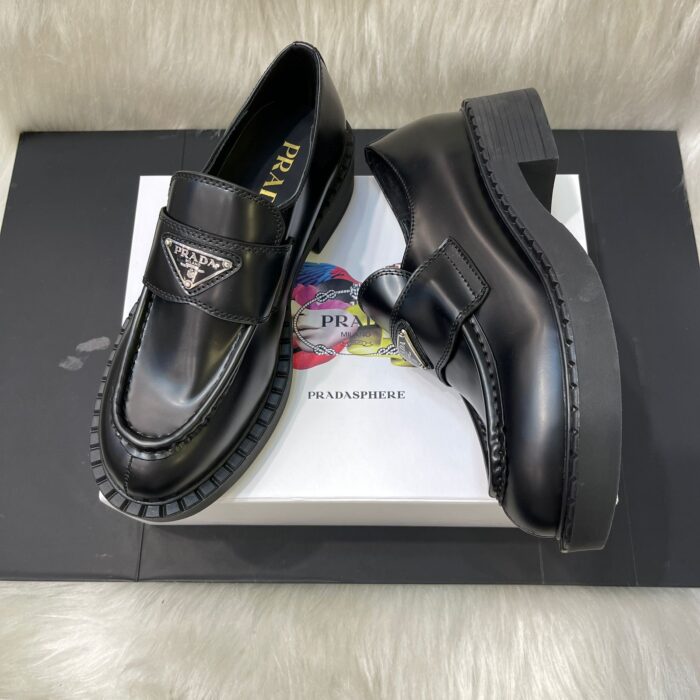 mocassim Prada salto