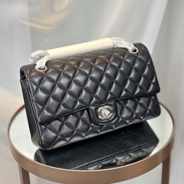 Chanel Flap Classic Média - Imagem 11