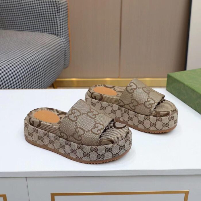 slide Gucci