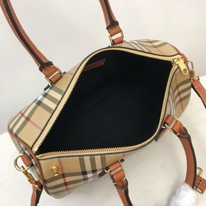 Bolsa Burberry baú - Imagem 4