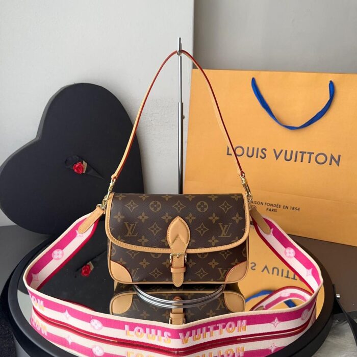 ++CORES EM ANEXO bolsa LV Diane - Imagem 2