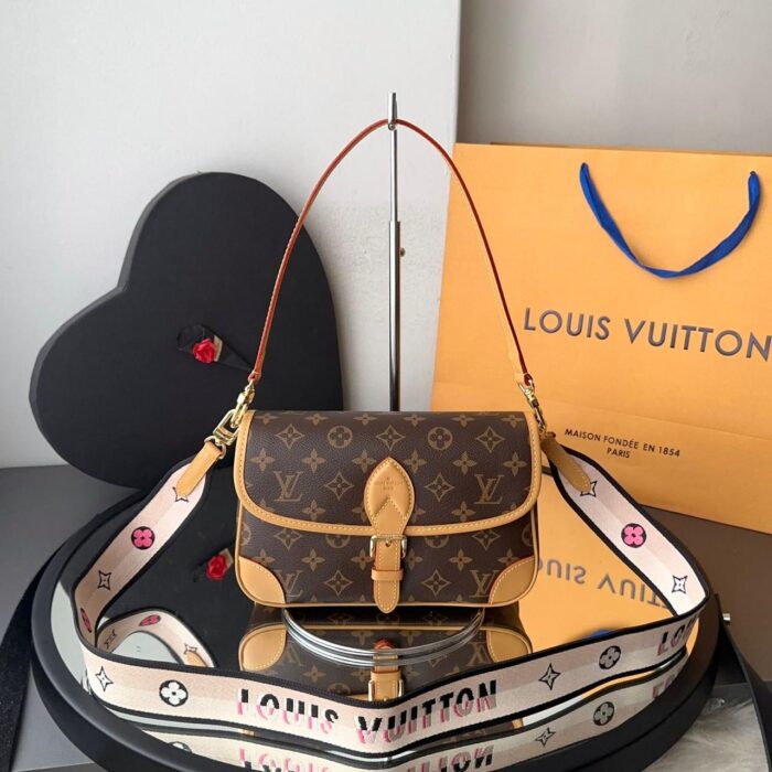 ++CORES EM ANEXO bolsa LV Diane - Imagem 4