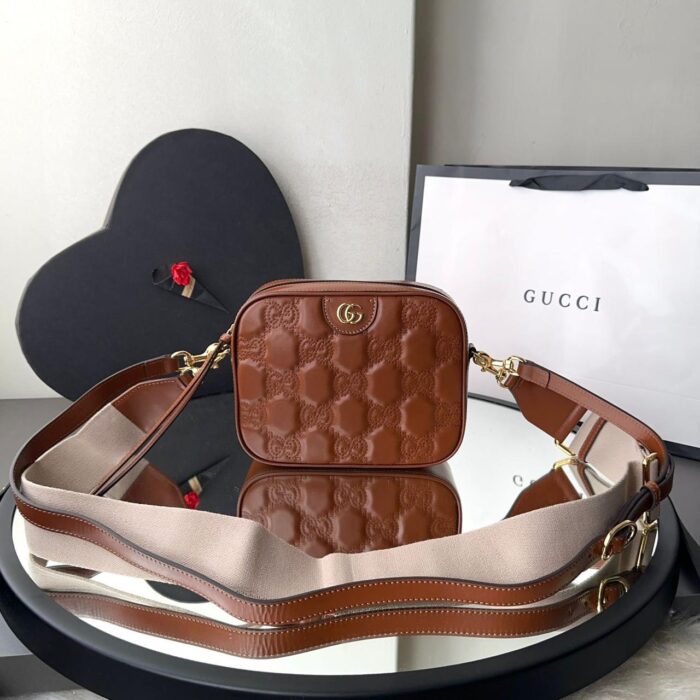 ++CORES EM ANEXO-Gucci Matelassê