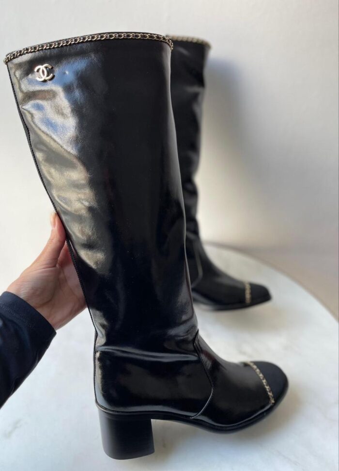 bota Chanel cano longo