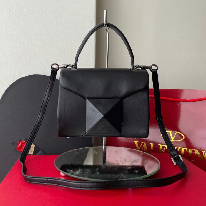 ++CORES EM ANEXO-Bolsa Valentino One Stud