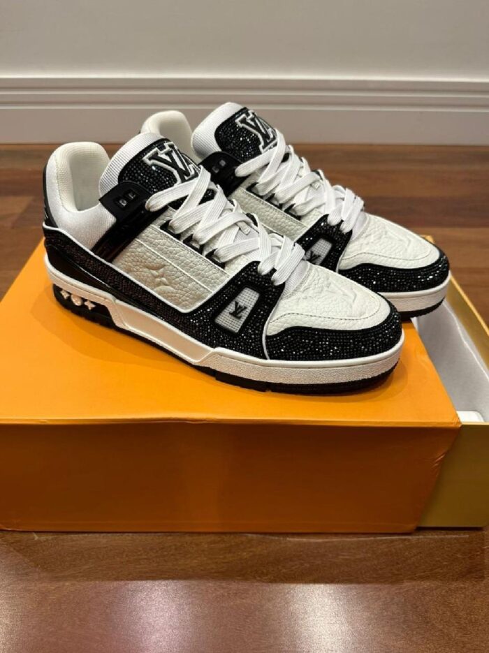 tênis LV Trainer Cravejado