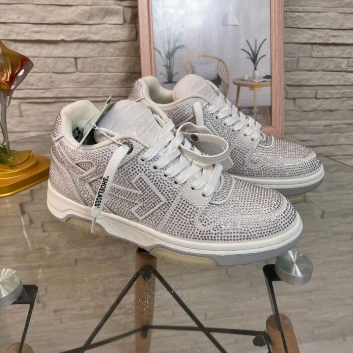 tênis OffWhite cravejado
