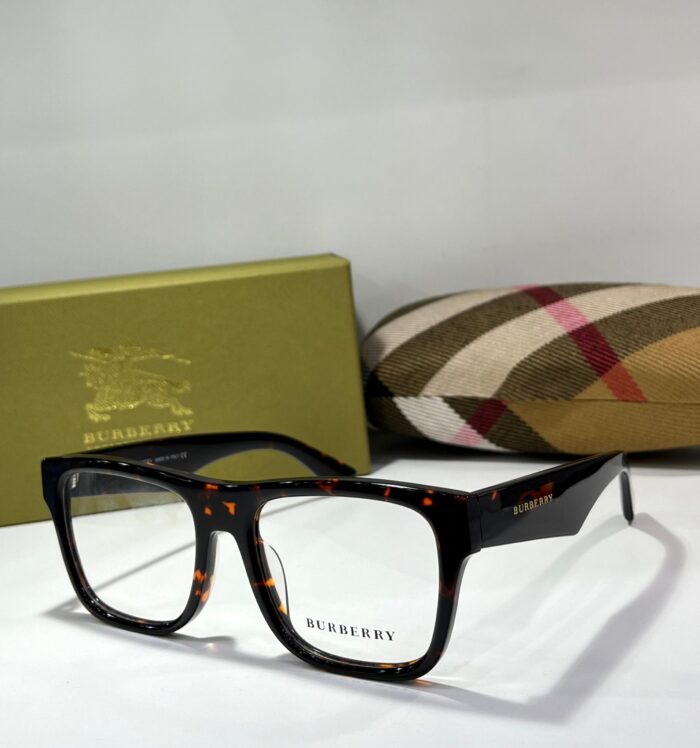 Óculos Burberry armação