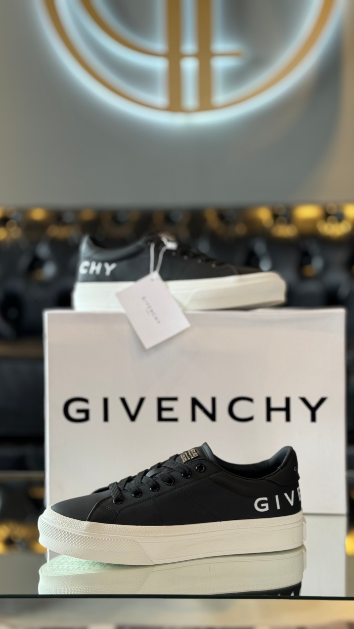 Givenchy Leather - Imagem 2
