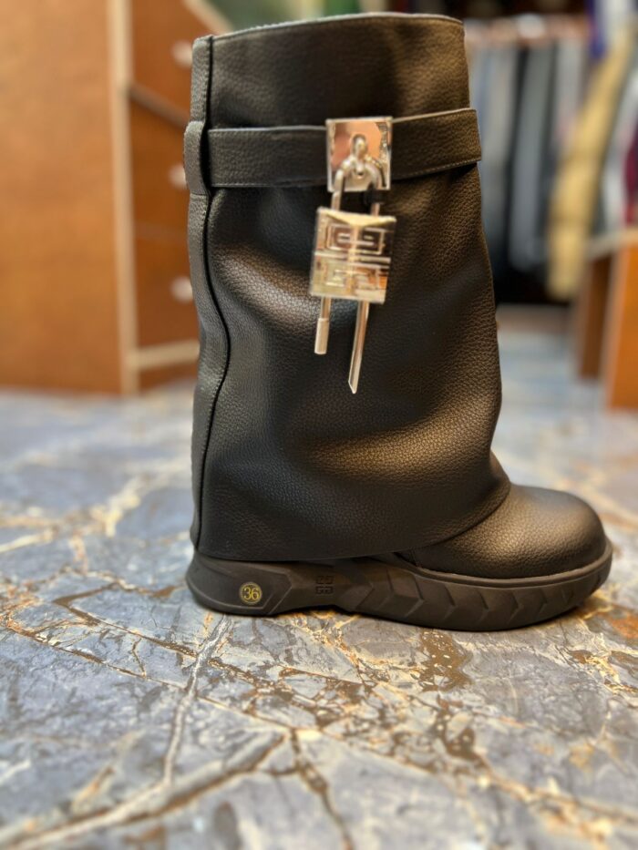 bota Givenchy