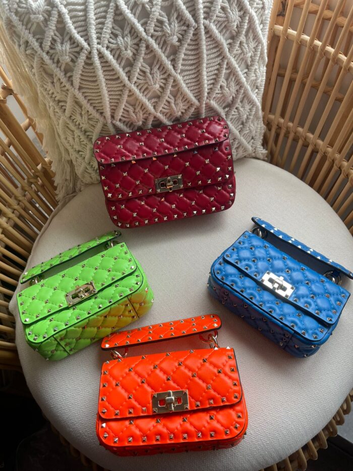 ++CORES EM ANEXO - bolsa Valentino Rock Stud