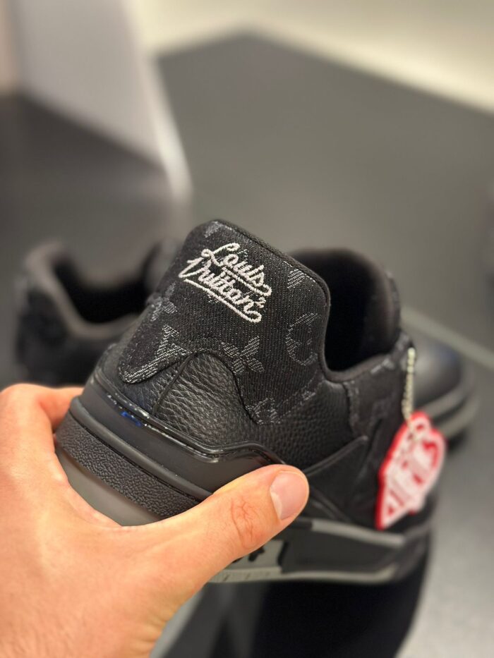 LV Trainer Black Denim - Imagem 3
