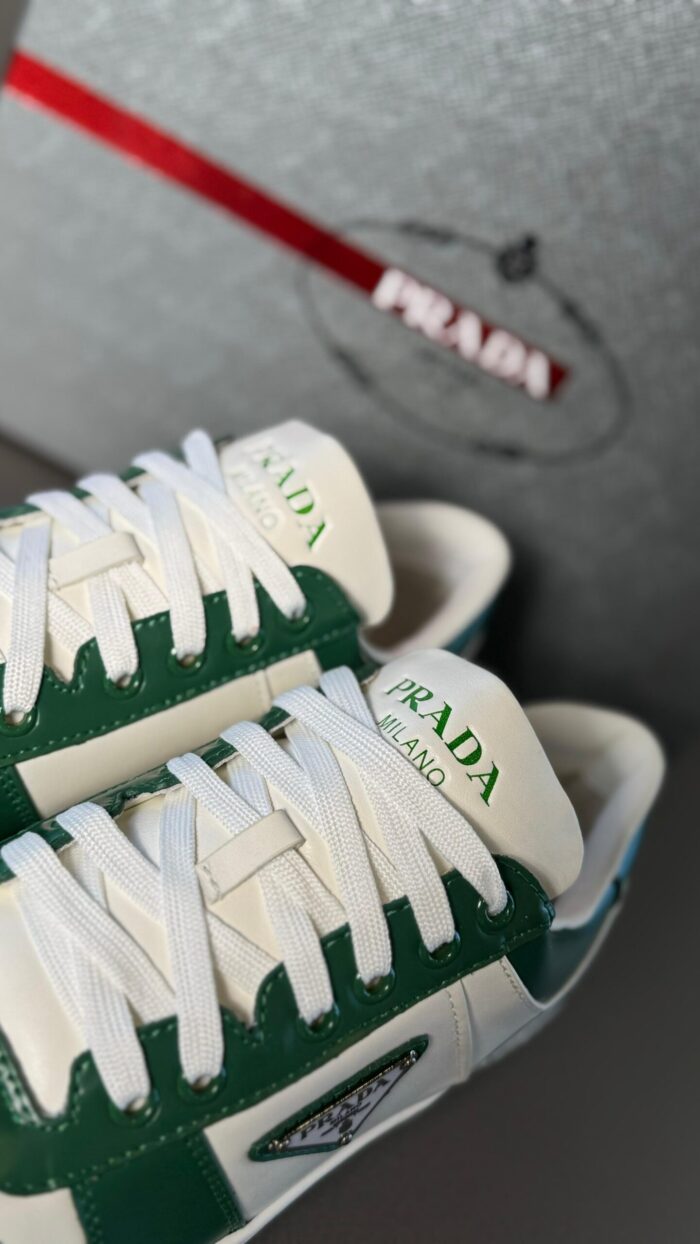 Prada Downtown Leather Sneakers - Imagem 4