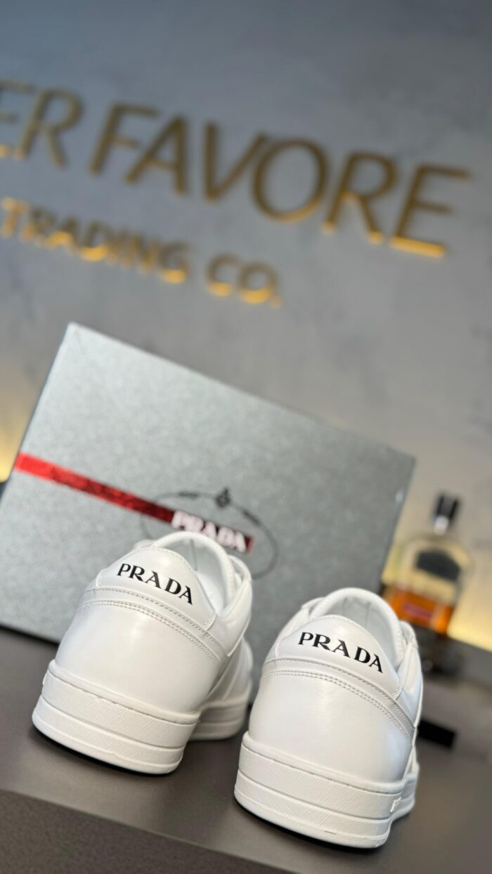 Prada Downtown Leather Sneakers - Imagem 3