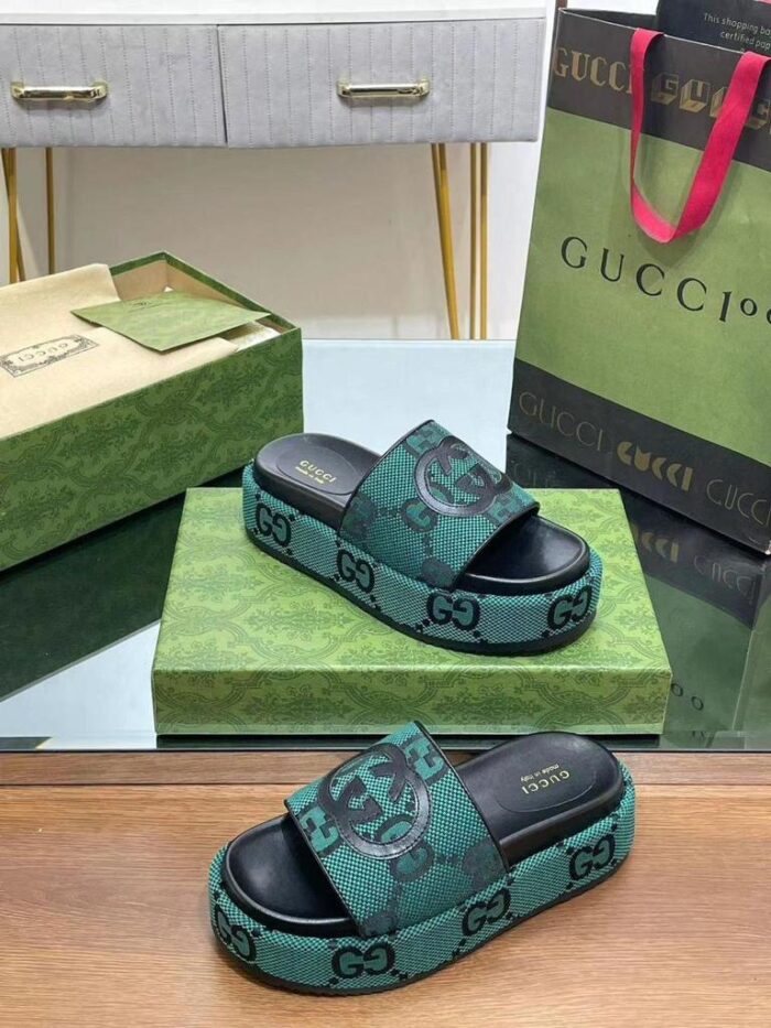chinelo Gucci
