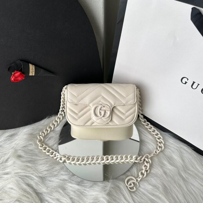 bolsa pochete Gucci Marmont super mini